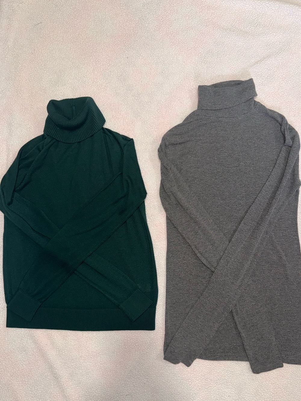 GAP Women's Turtleneck Sweaters - Forest Green & Heather Gray